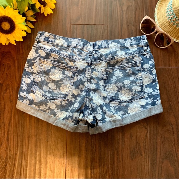 🎉HP🎉 Banana Republic Floral Print Denim Shorts - Picture 5 of 7